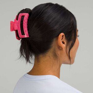 LOT OF 2 - Lululemon Large Claw Hair Clip – NEW WITH TAGS